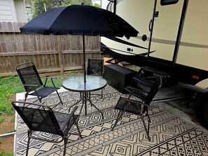 屋外ダイニングエリア