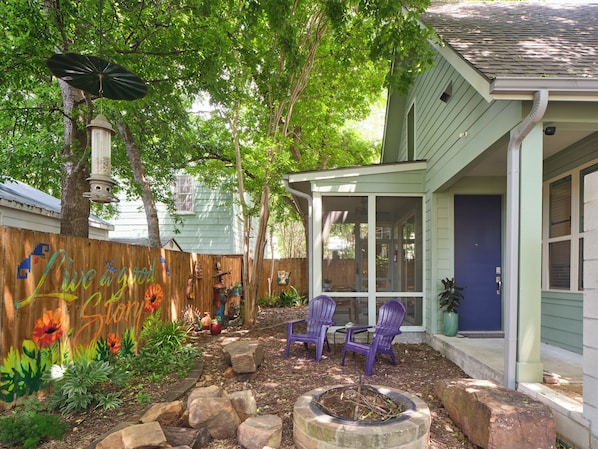 Garden Casita (tiny home) with private entrance. 