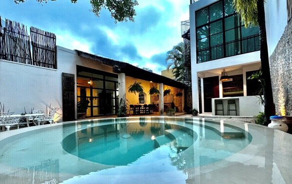 Pool