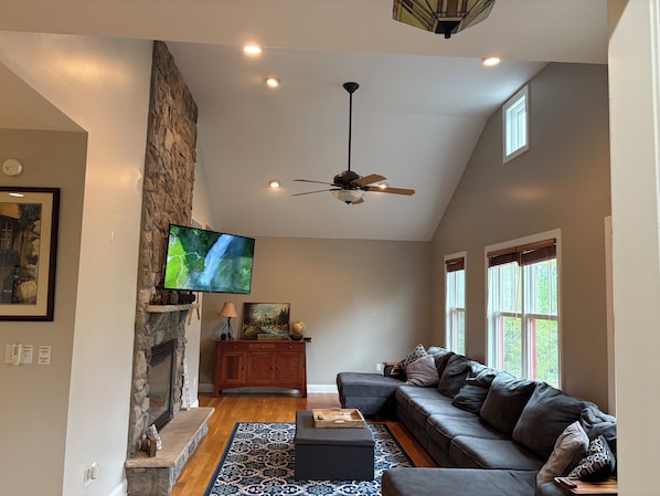 Large Family area with smart tv