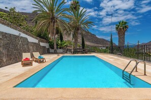 Holiday Home Swimming Pool