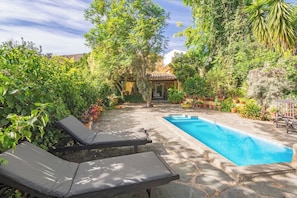 Holiday Home Swimming Pool