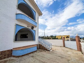 Shade, Balcony, Hotel, Villa, Resort, Outdoor Furniture