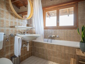 Interior Design, Badezimmer, Armatur, Flooring, Fussboden, Holz, Sinken, Zapfhahn, Bad Sink, Installation