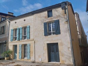 Maison "Au Pif" 
All these windows are yours!