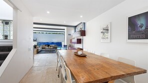 Surfside | Dining room 