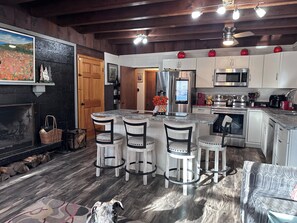 Eat in kitchen 