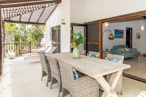 Outdoor dining
