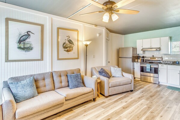 North Myrtle Beach Vacation Rental | 1BR | 1BA | 600 Sq Ft | Stairs Required