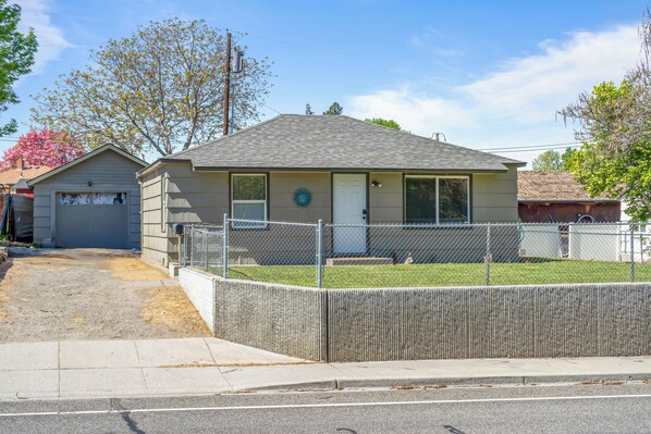 Front of home driveway fits 3 medium cars. No off street parking/garage access