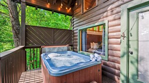 Soak in the beauty of the Smokies from your private hot tub, surrounded by peaceful forest views. Whether you're unwinding after a day of adventure or stargazing at night, it's the perfect spo