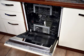 Dish Washer