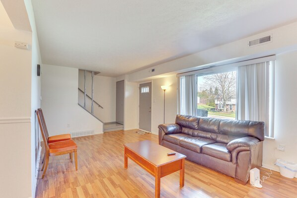 Stow Vacation Rental | 2BR | 1.5BA | 912 Sq Ft | Stairs Required