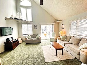 2nd Floor Great Room