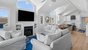 MODEL LIVING ROOM LAYOUT