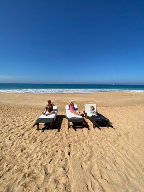 Let your kids discover the magic of the beach