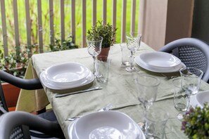 Outdoor dining