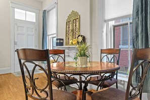 Dining Area - Reconnect while enjoying meals