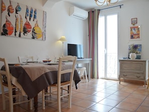 séjour coin repas