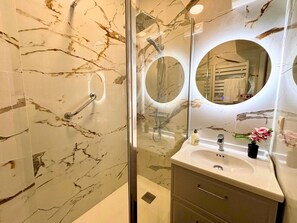 Bathroom 2 (sink, shower)
