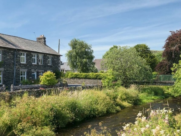 Gowan Terrace and the River Gowan