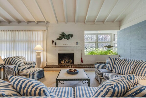 PropertyImg1