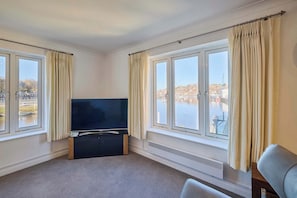 Hunton Court, Whitby - Host & Stay