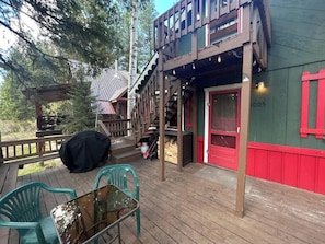 Spacious Front Deck. Access to upper loft.