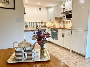 Modern and bright kitchen