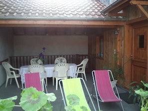 Outdoor dining