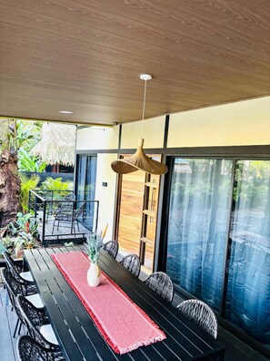 Outdoor dining