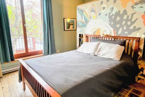 Master bedroom with en suite bathroom