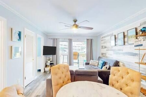 Living room (1)