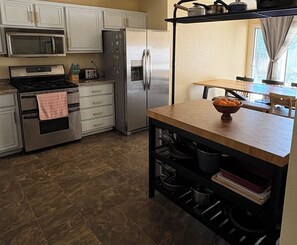 Fully equipped kitchen