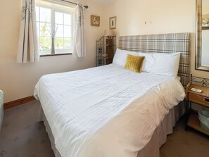 Double bedroom | Bramble - The Country Cottages, Burgh le Marsh