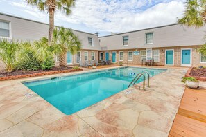 Community Pool | Madison Villa