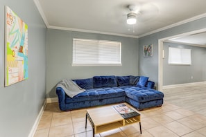 Family Room | Dry Bar | Free WiFi | Central Air Conditioning/Heat