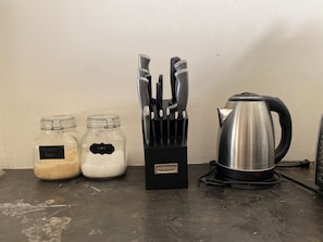 Kaffee und/oder Kaffeemaschine
