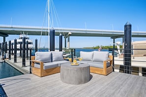 Coastal Caviar - Beluga Suite - with Rooftop Deck