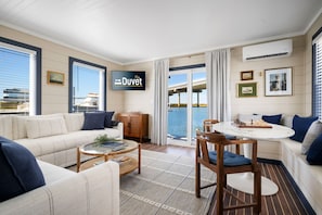 Coastal Caviar - Beluga Suite - with Rooftop Deck