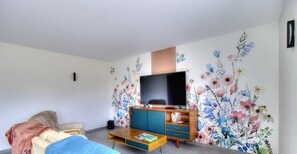 Gîte du Bobet -15 personnes à Chambost Longessaigne dans le Lyonnais - Rhône : le coin salon (rez-de-chaussée).