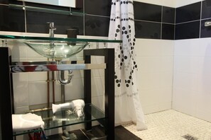 salle d'eau privative à cette chambre