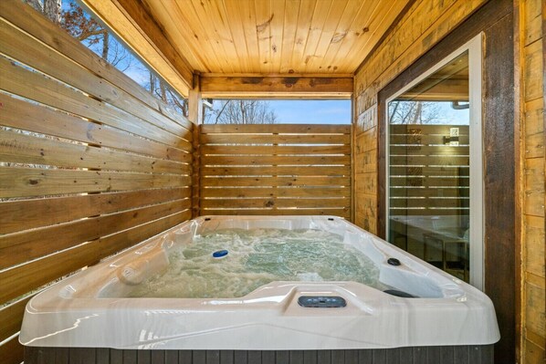 Indoor spa tub
