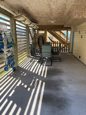 Patio facing outside shower
