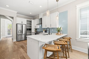 Big, beautiful kitchen