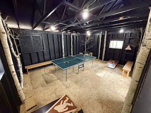 Spielezimmer