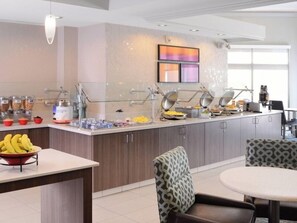 Free breakfast served here
