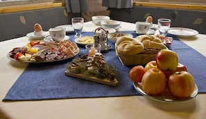 Breakfast meal