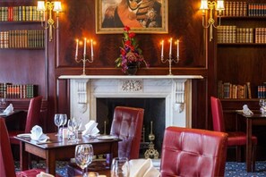 Entrance / Reception