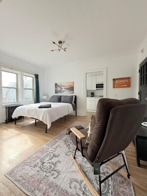 Sleep in Serenity – Your perfect rest space awaits.